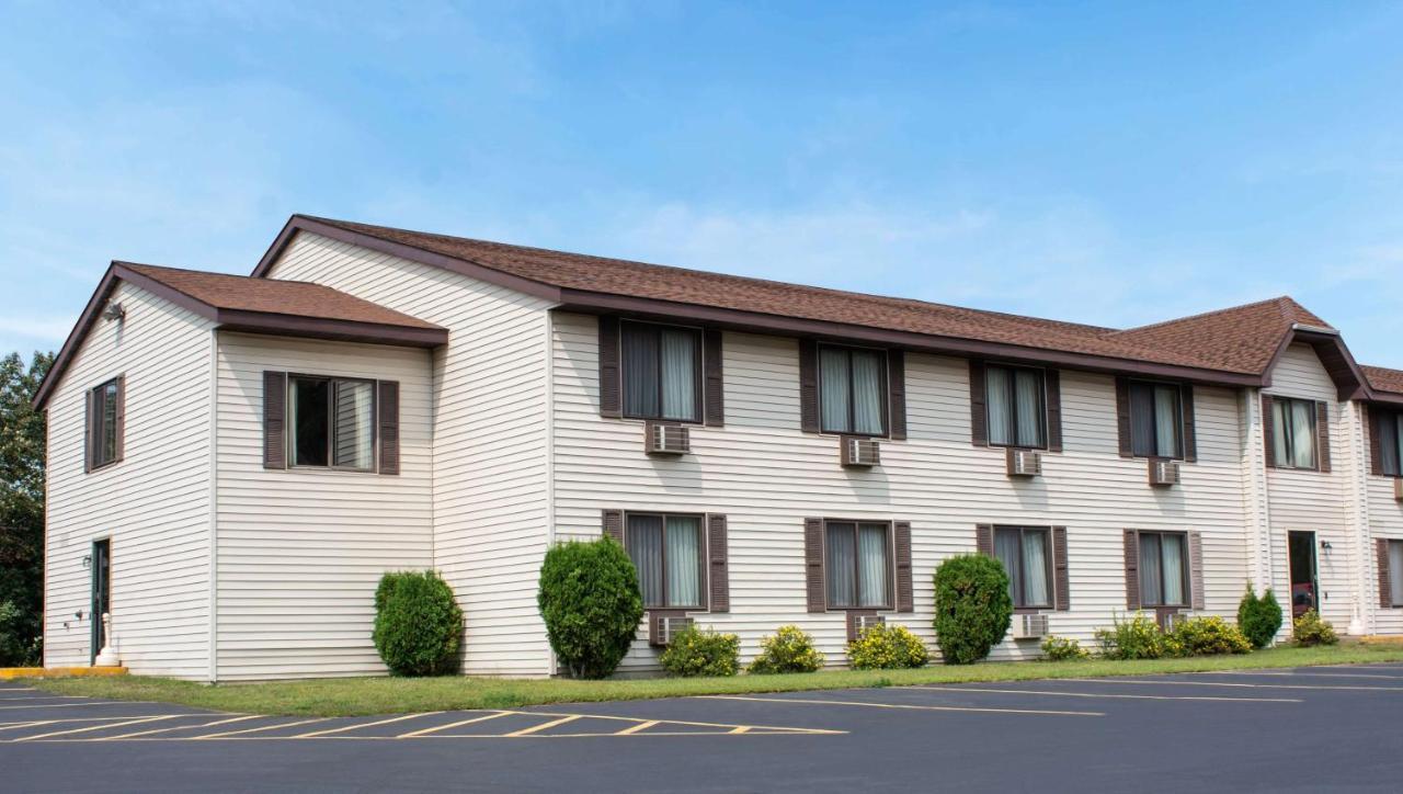 Magnuson Hotel Country Inn Ishpeming Exteriör bild