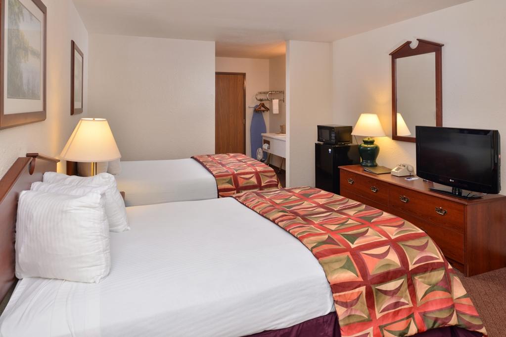 Magnuson Hotel Country Inn Ishpeming Rum bild
